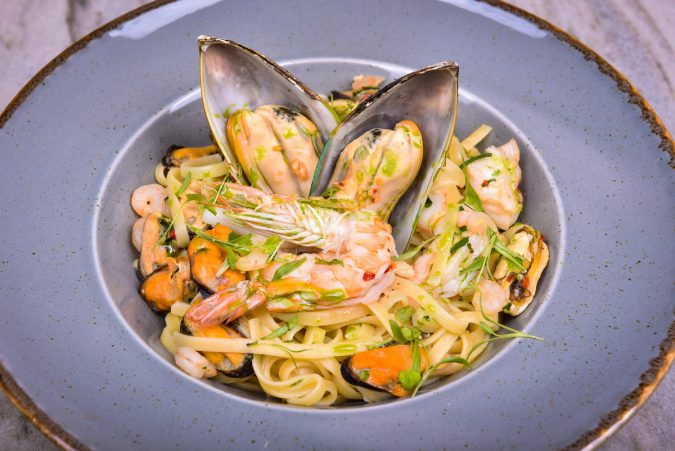 Linguini cu fructe de mare